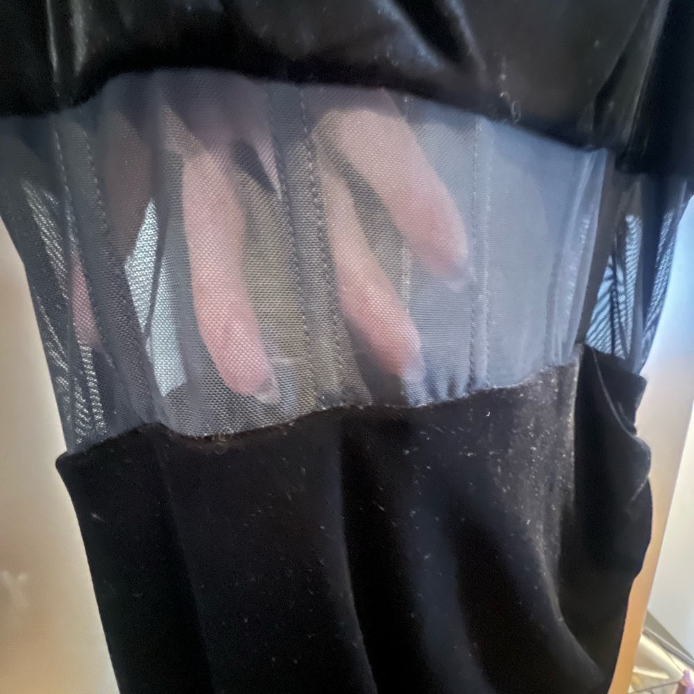 BCBGMAXAZRIA sheer waist velvet evening gown - Picture 3 of 9